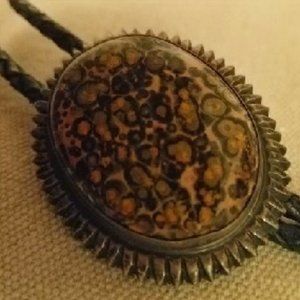 Rare Vintage Beautiful Gary Reeves Leopard Skin Jasper Bolo Tie Cabochon Stone